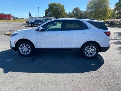 Used 2023 Chevrolet Equinox LT w/ Driver Convenience Package image 4