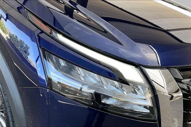 Certified 2023 Nissan Pathfinder SL w/ SL Premium Package FWD image 28