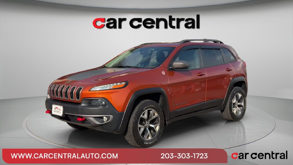 Used 2015 Jeep Cherokee Trailhawk w/ Comfort/Convenience Group AWD/4WD image 1