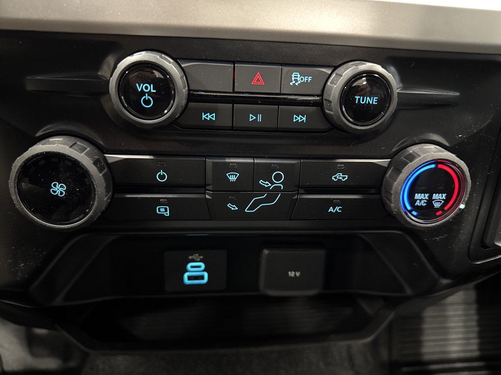 New 2025 Ford F250 XL w/ XL Driver Assist Package AWD/4WD image 24