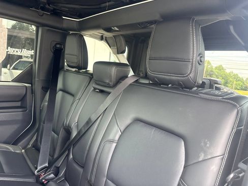 Used 2025 Ford Bronco Outer Banks AWD/4WD image 5