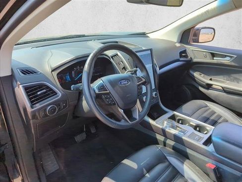Used 2024 Ford Edge SEL image 8