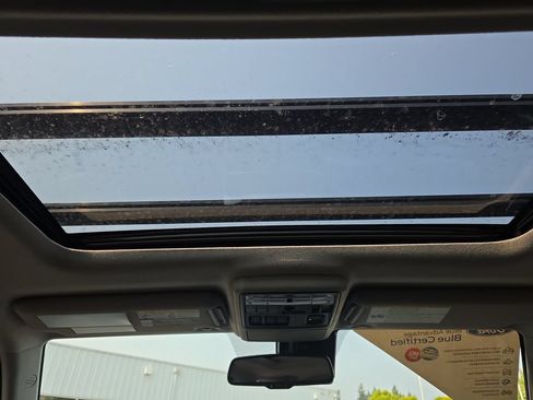 Used 2022 Toyota 4Runner SR5 Premium w/ Moonroof Package AWD/4WD image 31