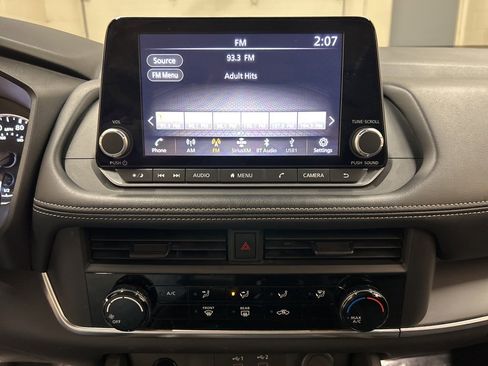 Used 2024 Nissan Rogue S image 24