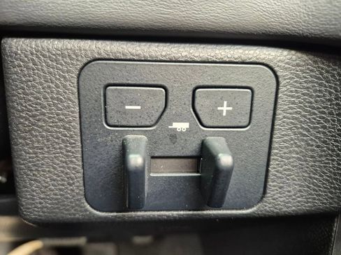 Used 2024 Toyota Tundra Platinum image 16