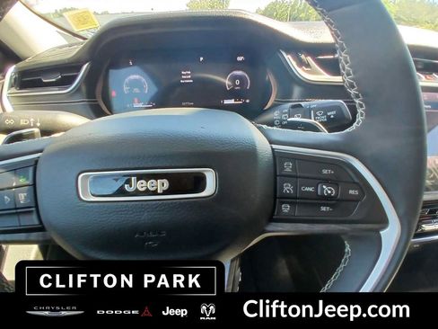 Certified 2023 Jeep Grand Cherokee Limited AWD/4WD image 23