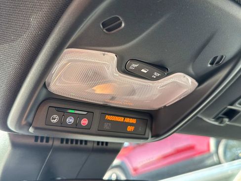 New 2025 Chevrolet Colorado W/T image 29