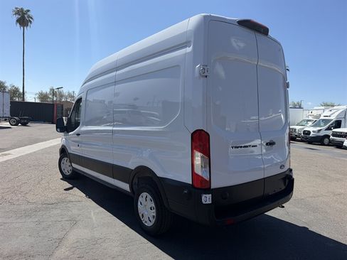 Used 2026 Ford Transit 250 148 High Roof RWD image 4