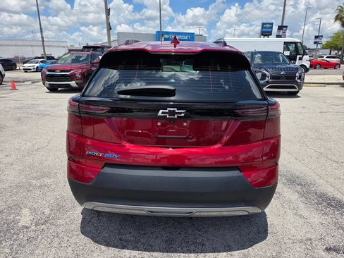 Used 2023 Chevrolet Bolt EUV Premier w/ Super Cruise Package FWD image 12
