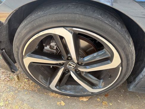 Used 2018 Honda Accord Sport image 4