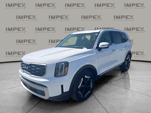Used 2024 Kia Telluride S w/ S Sunroof Package FWD image 1