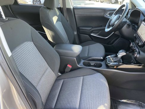 Used 2023 Kia Soul EX image 28