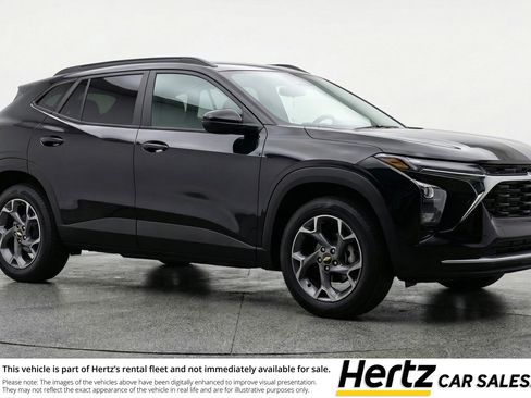 Used 2025 Chevrolet Trax LT w/ LT Convenience Package image 1