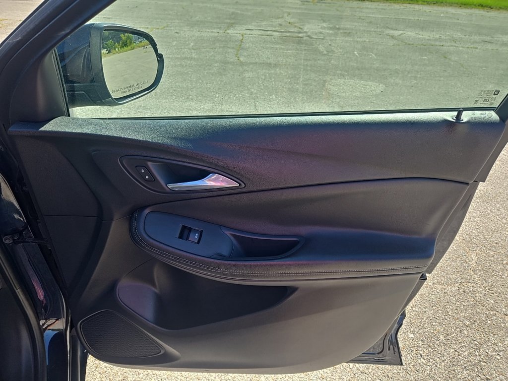 Used 2020 Buick Encore GX Select AWD/4WD image 22