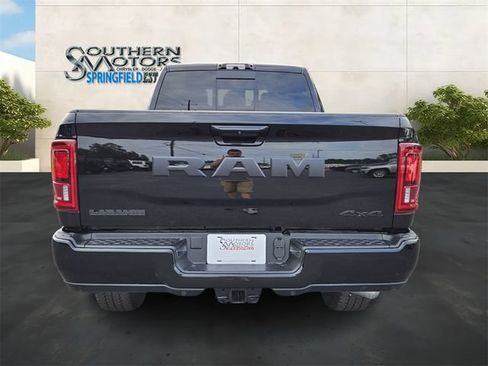 New 2025 RAM 2500 Laramie AWD/4WD image 4