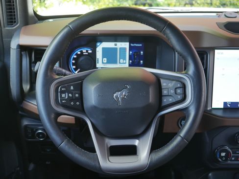 Certified 2024 Ford Bronco Outer Banks AWD/4WD image 6