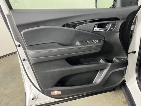 Used 2022 Honda Ridgeline Black Edition image 18