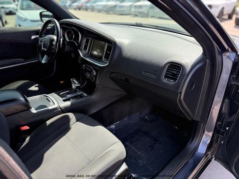 Used 2016 Dodge Charger R/T RWD image 20