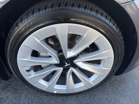 Used 2021 Tesla Model 3 Long Range AWD/4WD image 3