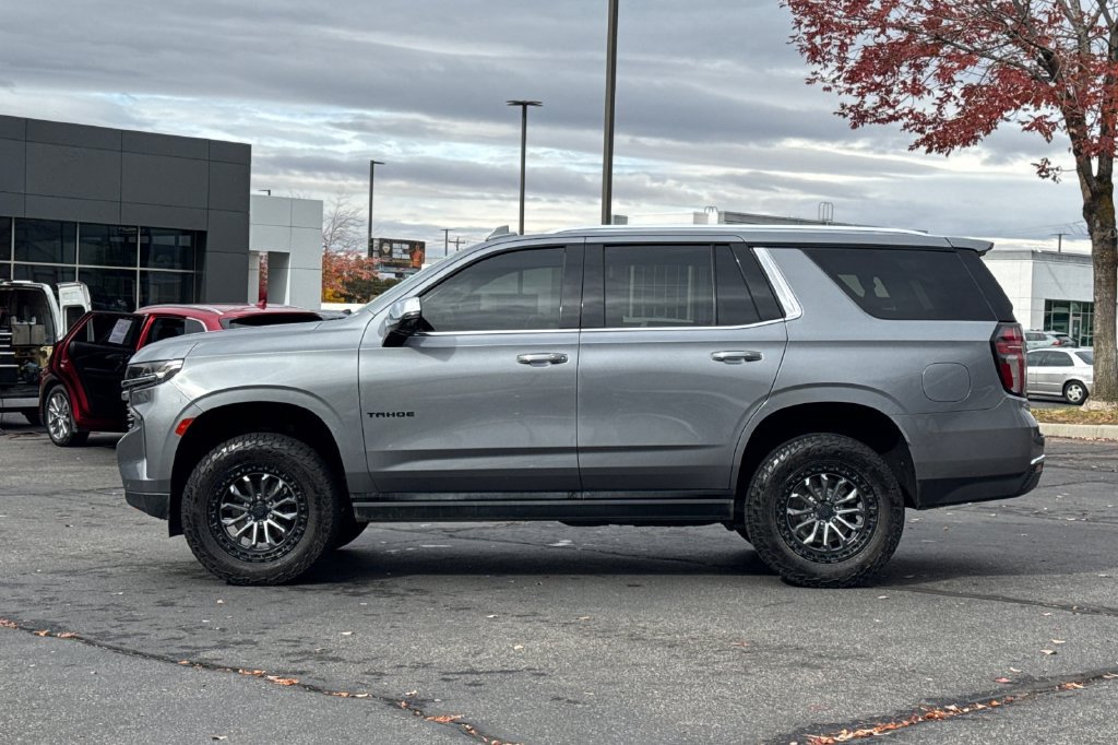Used 2021 Chevrolet Tahoe Premier w/ Premium Package AWD/4WD image 15