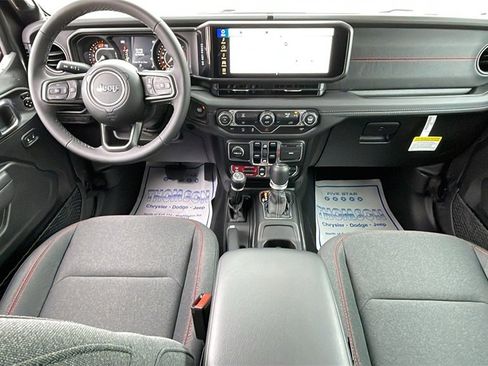 New 2025 Jeep Wrangler Unlimited Rubicon w/ Steel Bumper Group image 12