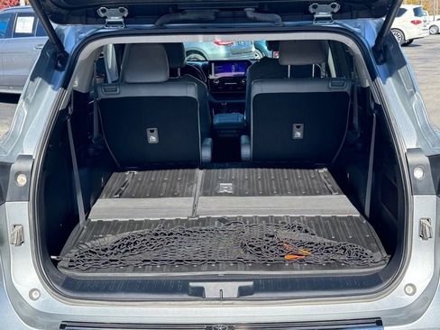 Used 2024 Toyota Highlander Platinum image 17