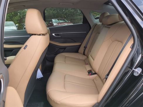 New 2025 Hyundai Sonata Limited image 13