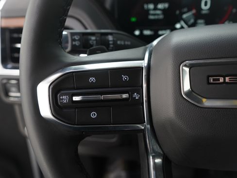 Used 2025 GMC Yukon Denali AWD/4WD image 30