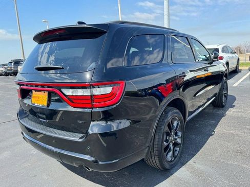 Used 2021 Dodge Durango GT image 3