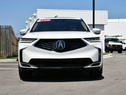 Used 2025 Acura MDX w/ Technology Package FWD image 3