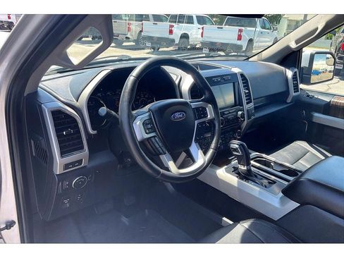 Used 2018 Ford F150 Lariat w/ Max Trailer Tow Package AWD/4WD image 16