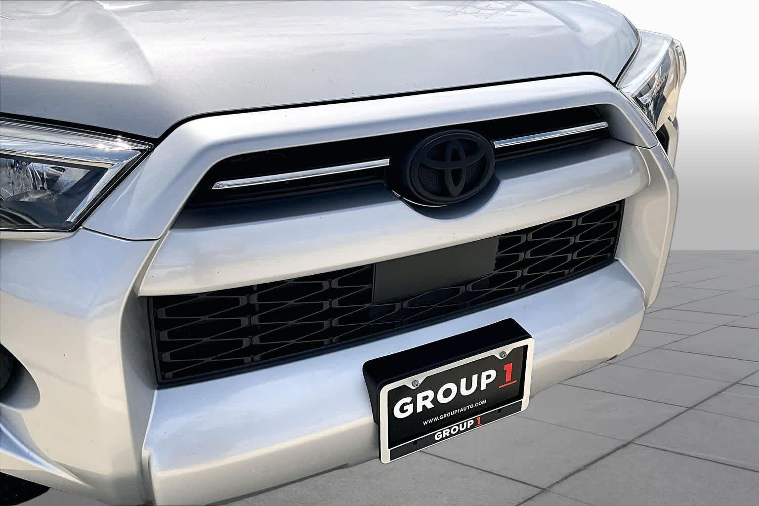 Used 2022 Toyota 4Runner SR5 Premium w/ Moonroof Package RWD image 30