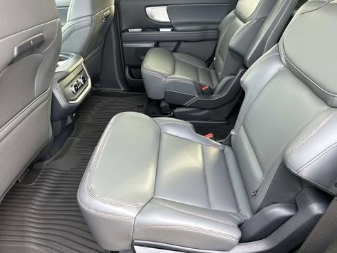 New 2025 Ford Expedition Active image 26