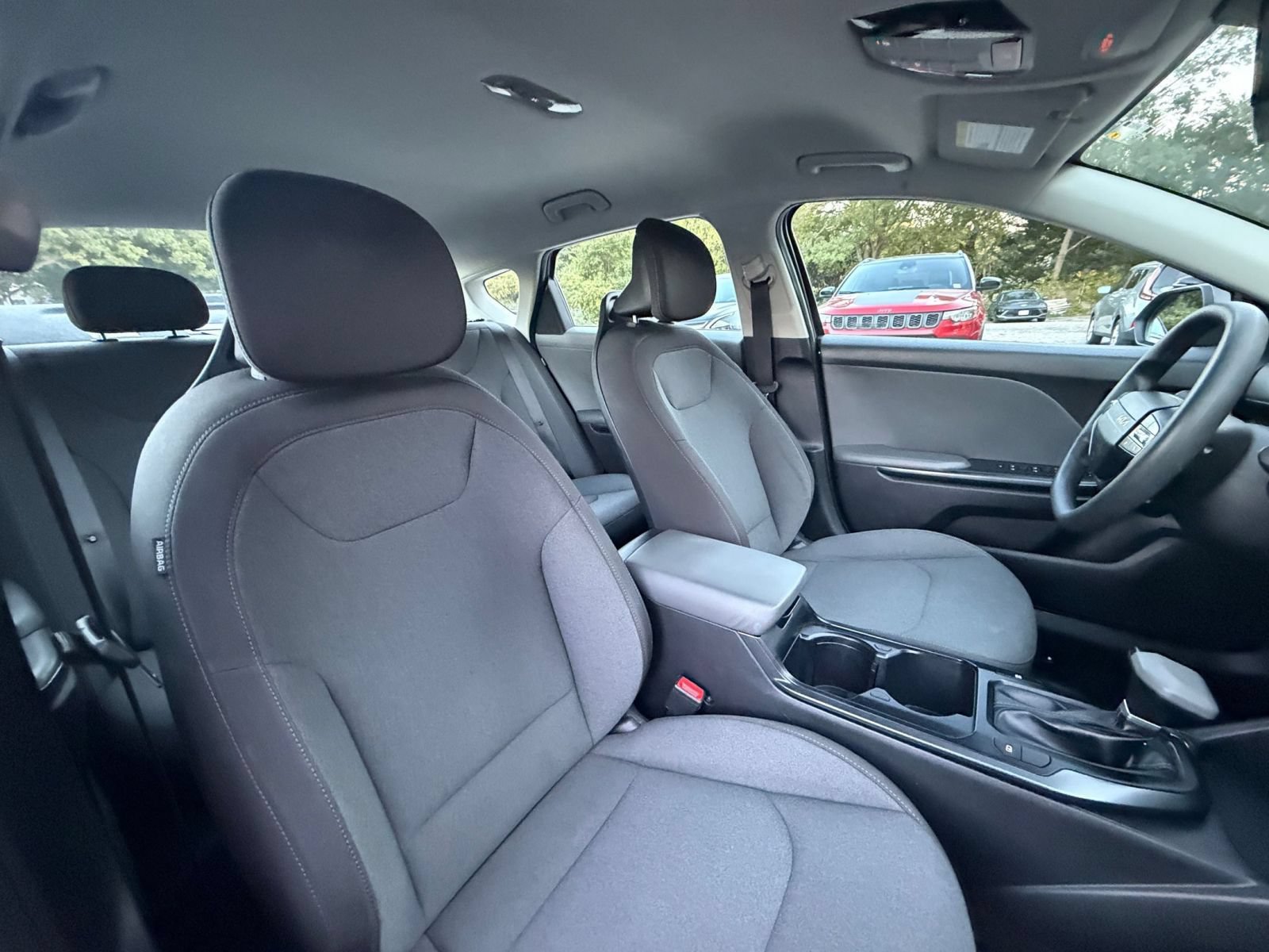 Used 2025 Kia K4 FWD image 34