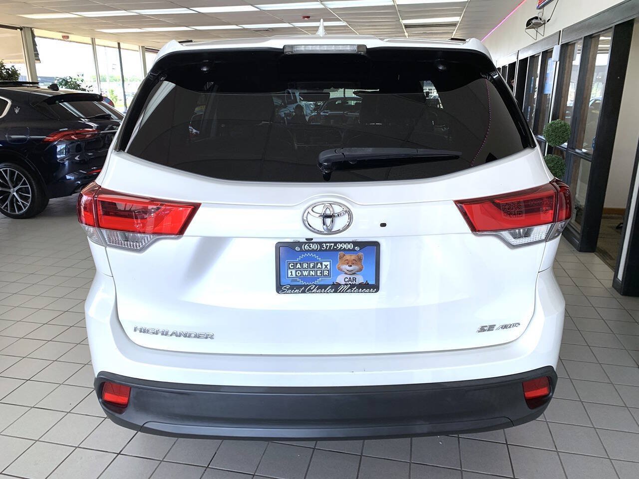 Used 2017 Toyota Highlander SE AWD/4WD image 6