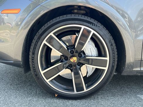 Used 2020 Porsche Cayenne Turbo AWD/4WD image 11