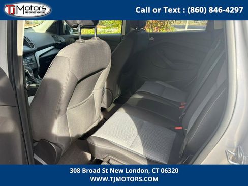 Used 2019 Ford Escape SE image 11
