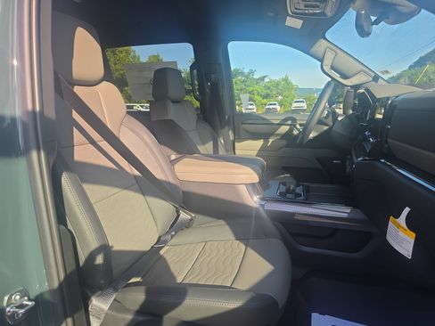 New 2026 Chevrolet Silverado 2500 ZR2 w/ LPO, Dark Essentials Package AWD/4WD image 25