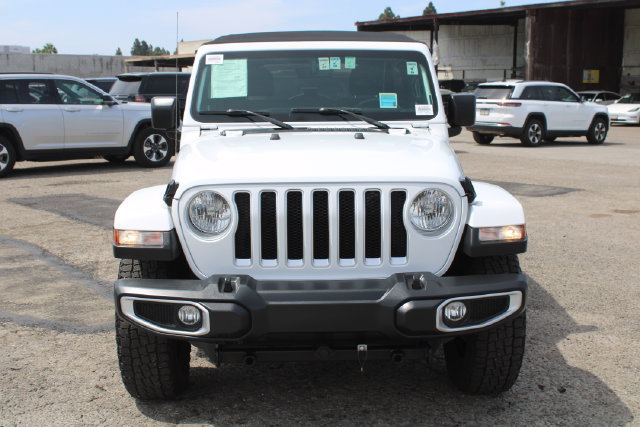 Used 2022 Jeep Wrangler Unlimited Sahara w/ Cold Weather Group AWD/4WD image 2