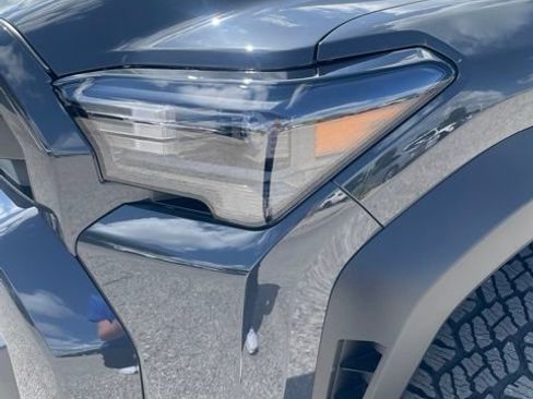 New 2026 Toyota 4Runner SR5 AWD/4WD image 9