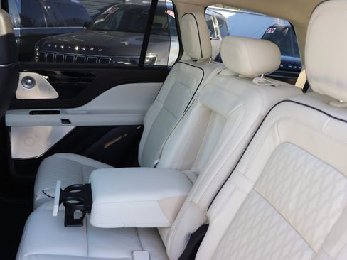 Used 2020 Lincoln Aviator Black Label w/ Dynamic Handling Package image 29