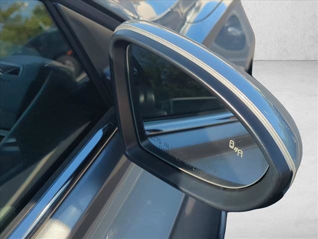 Used 2024 Volkswagen Jetta SE FWD image 4