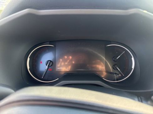 Used 2023 Toyota RAV4 XLE image 25