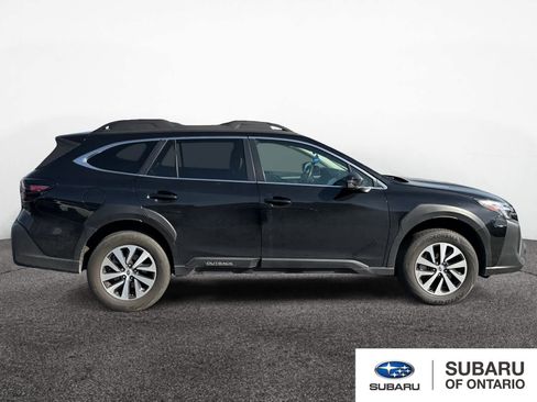 Used 2023 Subaru Outback Premium image 6
