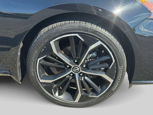 Used 2024 Nissan Altima 2.5 SR AWD/4WD image 8