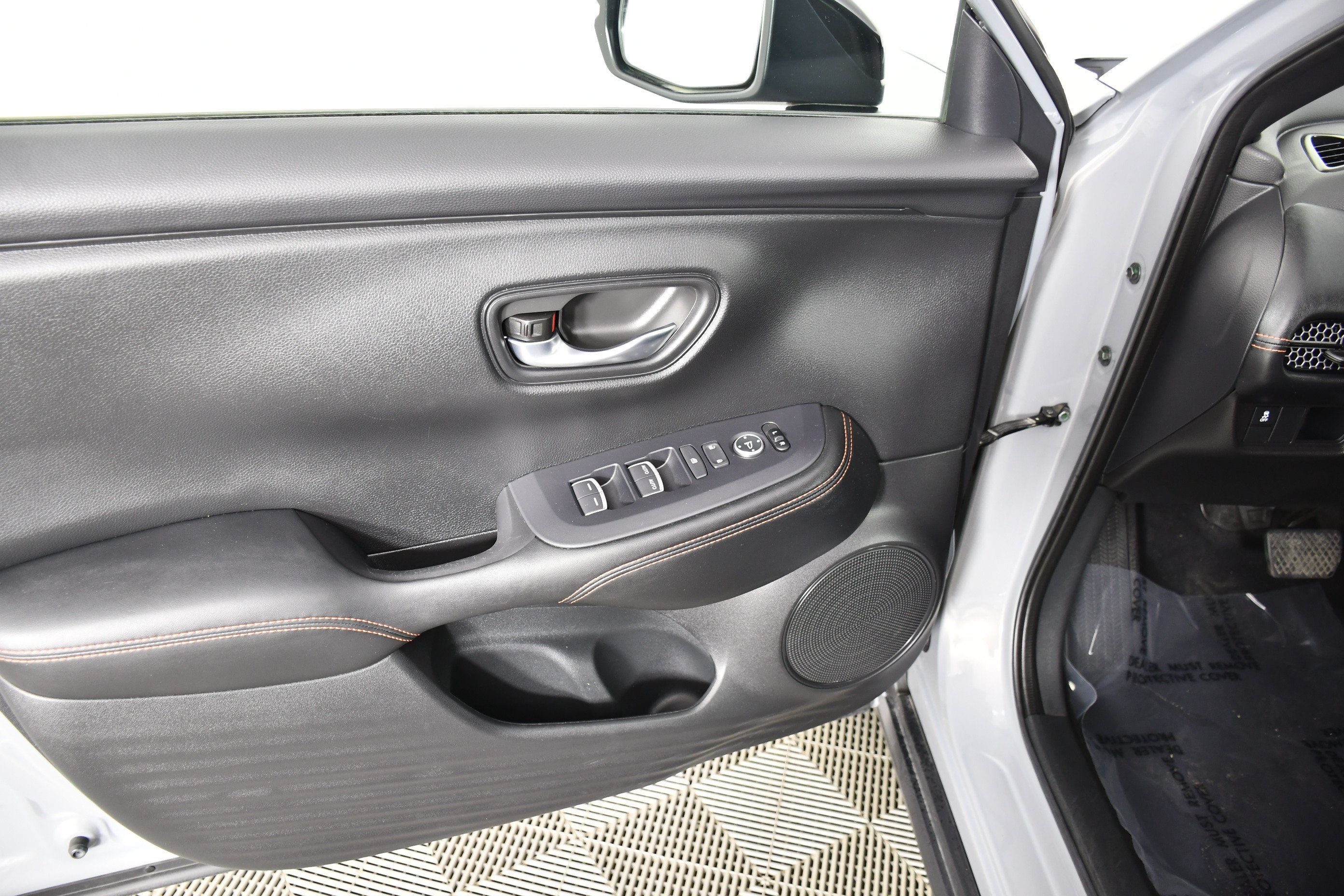 Certified 2024 Honda HR-V Sport image 34