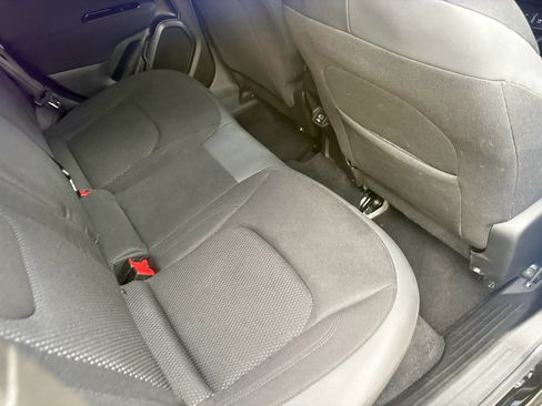 Used 2021 Jeep Renegade Latitude AWD/4WD image 22