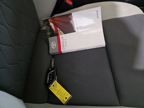 Used 2023 Toyota Corolla LE image 9