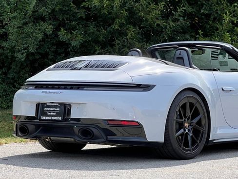 Certified 2025 Porsche 911 Carrera T RWD image 9