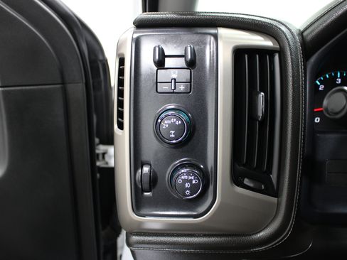 Used 2017 GMC Sierra 1500 Denali w/ Denali Ultimate Package AWD/4WD image 9
